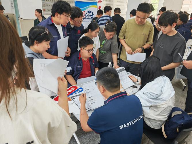 2025校招宣讲会,时间地点怎么安排?-图2 2025校招宣讲会,时间地点怎么安排?-图2