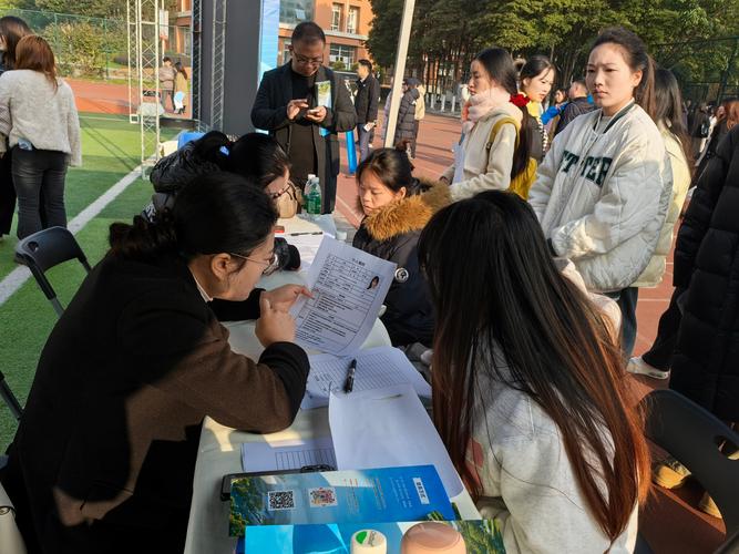 SPSS如何有效分析校园招聘会数据？-图2