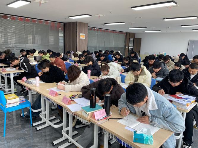 呼和浩特事业单位考试怎么报名？-图1