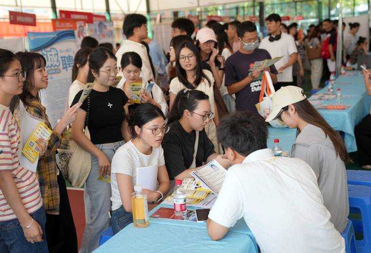 人才中心组织校招，为何选校园？-图1