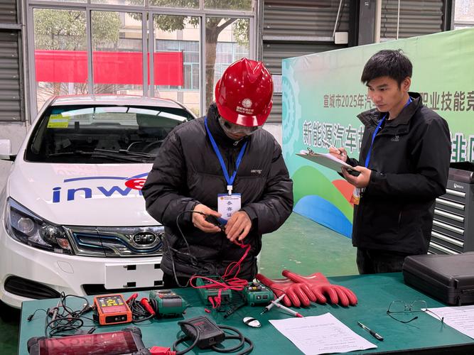 2025汽修教师招聘有何新要求？-图2